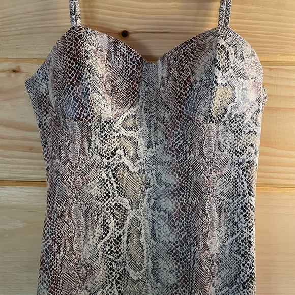 Bodycon python dress. Med - Picture 2 of 4
